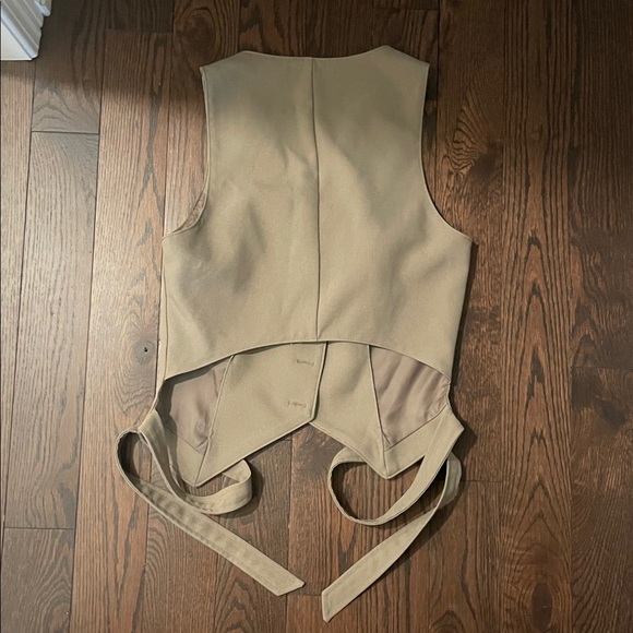 TIGER MIST Vest Open Back - Khaki Green - Picture 13 of 15